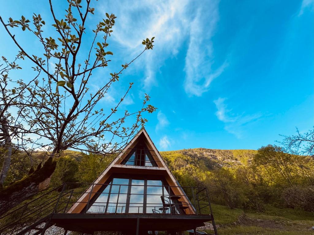 Příroda nedaleko luxury tent