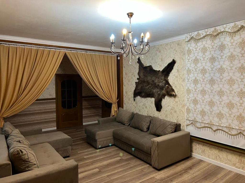 Χώρος καθιστικού στο Tau house