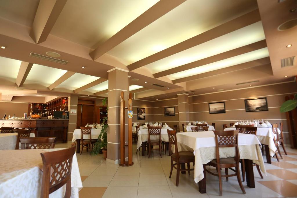 Restaurace v ubytování Guesthouse Bimbli