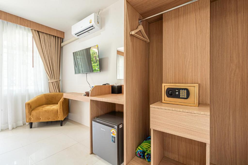 Seaside Patong House - Newly Open - Resim 35