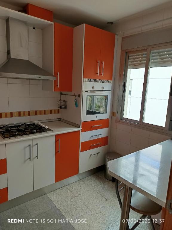 Kuchyňa alebo kuchynka v ubytovaní Disfruta Granada,incluso con tu mascota Parking
