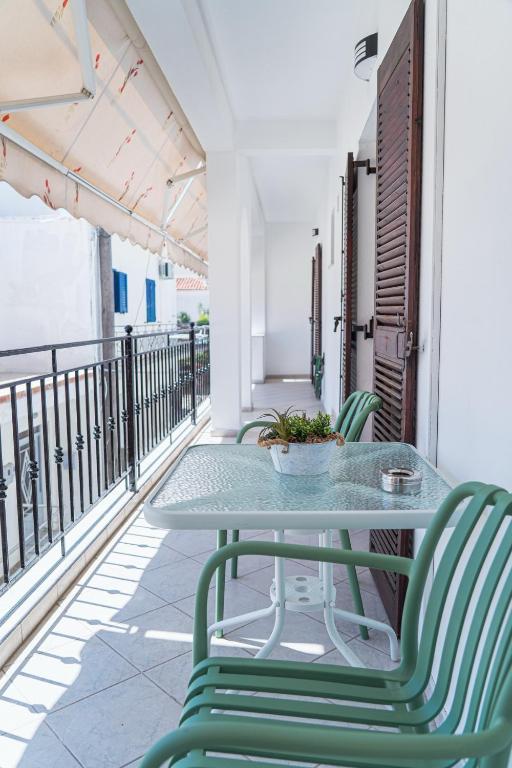 Aloni house