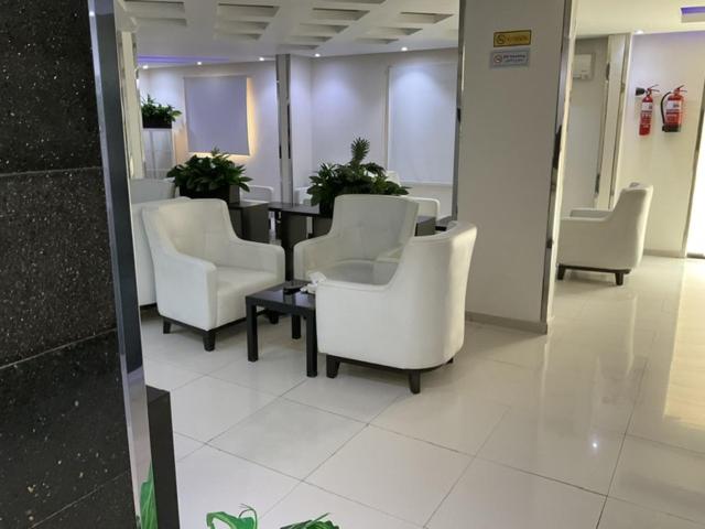 Fotografie z fotogalerie ubytování نسيم الروز للشقق المخدومة - Nassim ELrose For Serviced Apartments v destinaci Najran
