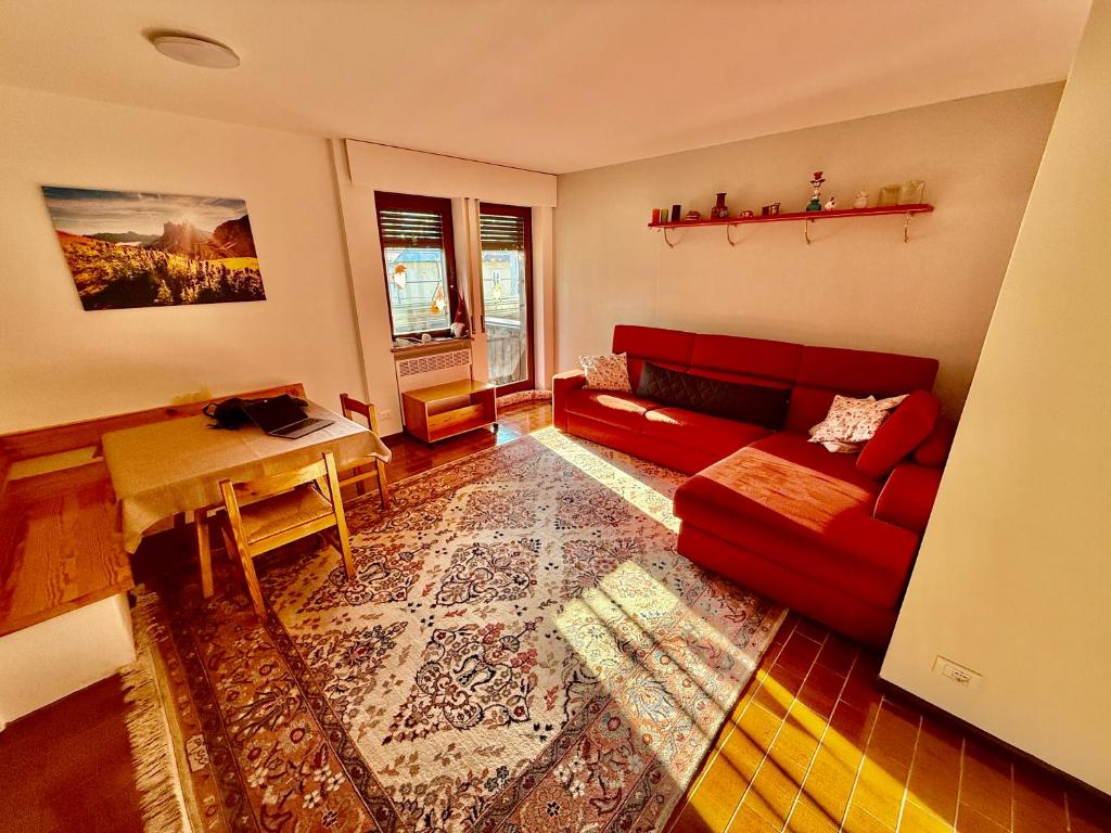 Χώρος καθιστικού στο Appartamento per Famiglie in Centro ad Asiago con Posto Auto e Ampio Giardino