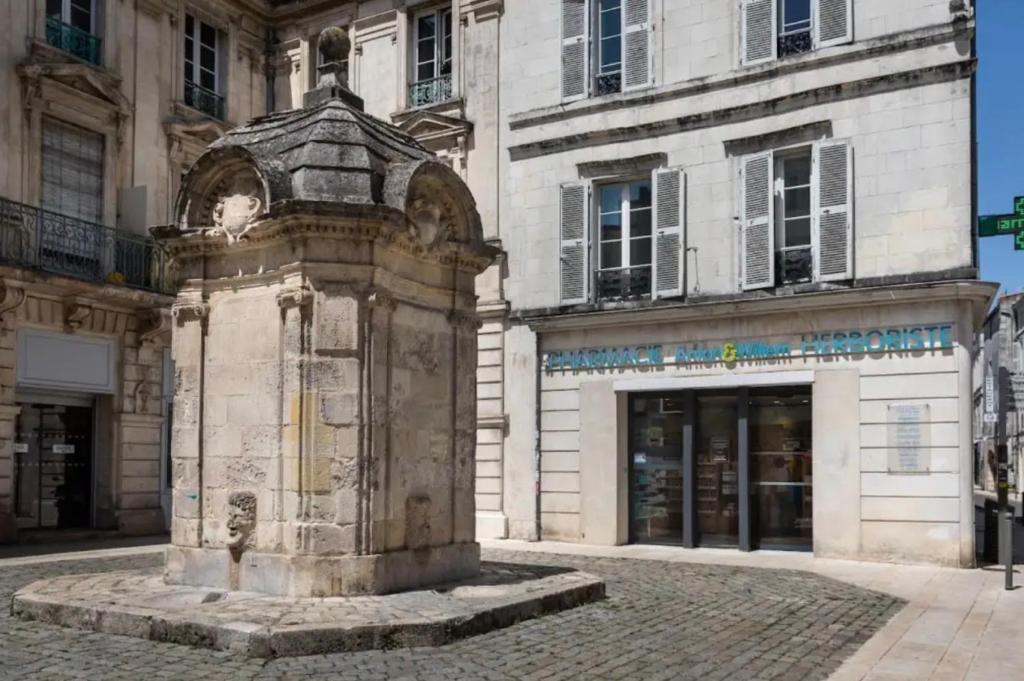 Les Apparts de Charly Duplex cosy au marché hyper centre La Rochelle tout à pied - １ベッドルームのあるアパート