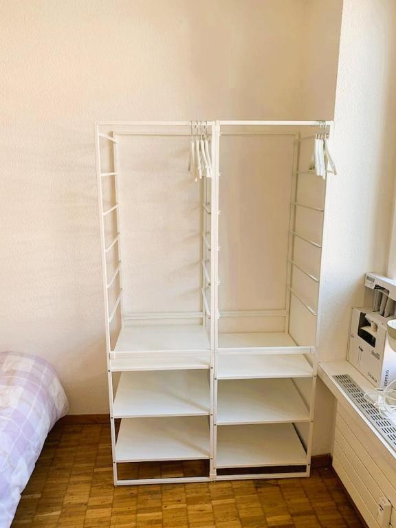 City center Flats in Zurich Downtown, Jakobade - Self Checkin - Resim 22