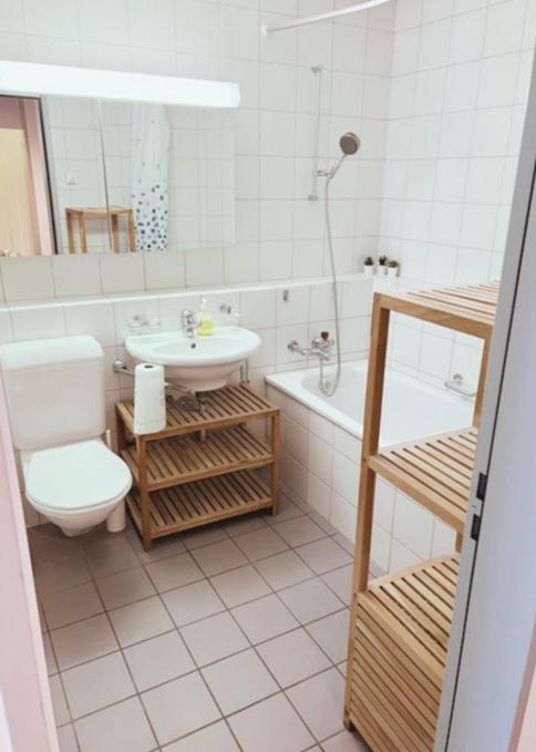 City center Flats in Zurich Downtown, Jakobade - Self Checkin - Resim 3