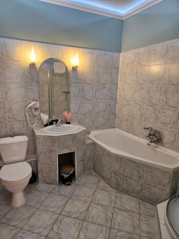 Koupelna v ubytování Hotel Barbarossa