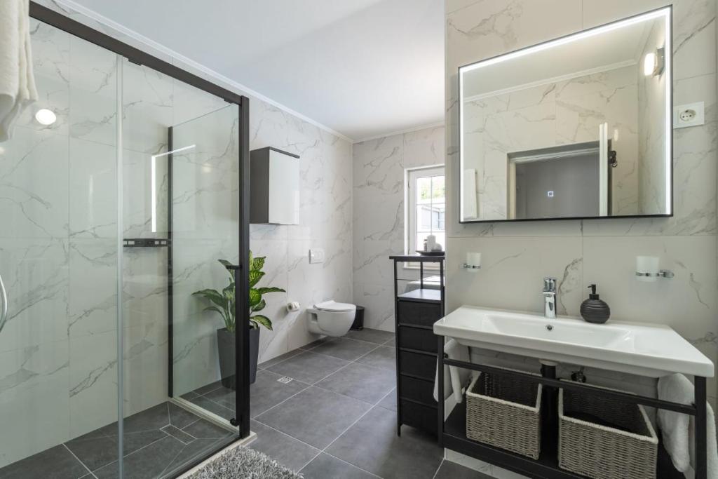 Apartments Orange Tree - 19