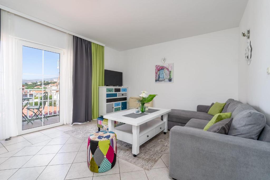 Apartments Orange Tree - 1