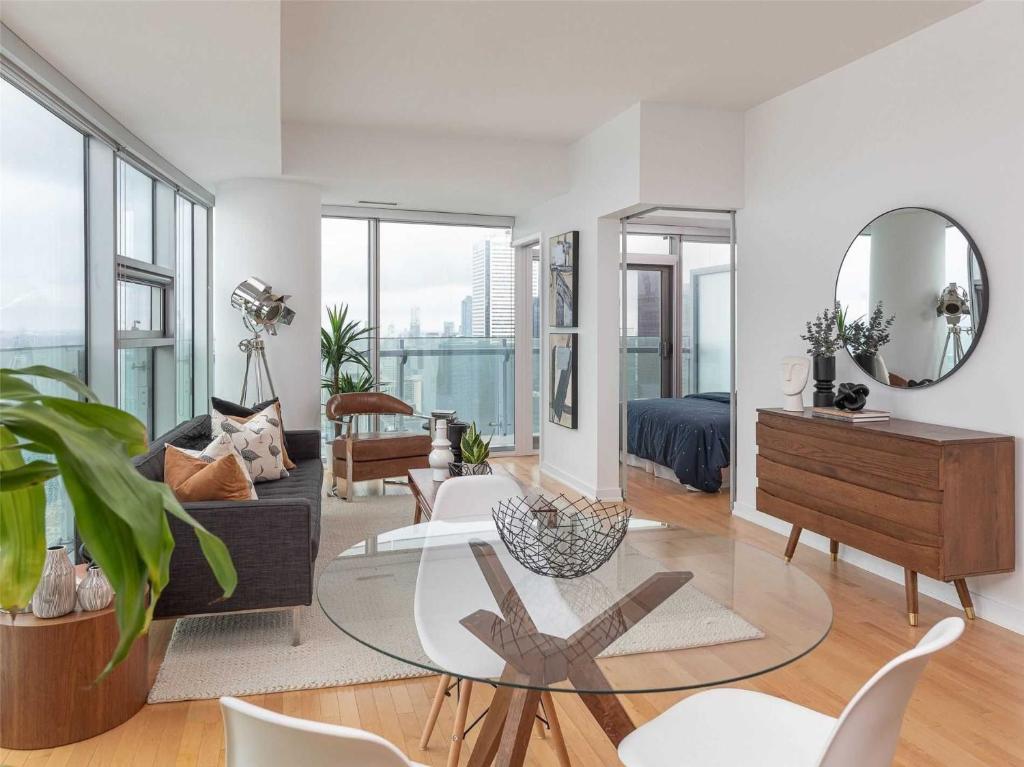 Posezení v ubytování Downtown Deluxe Suite