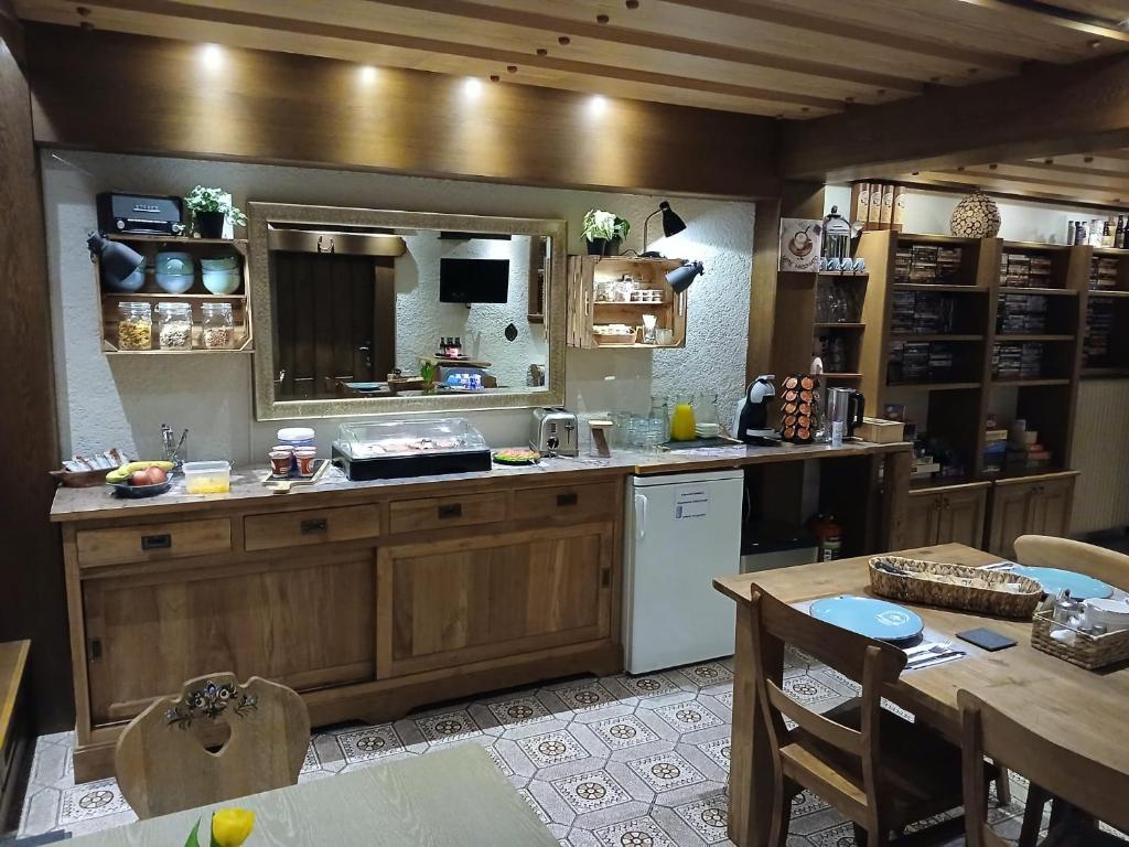 Cucina o angolo cottura di Pension & Apartments Weissbriach