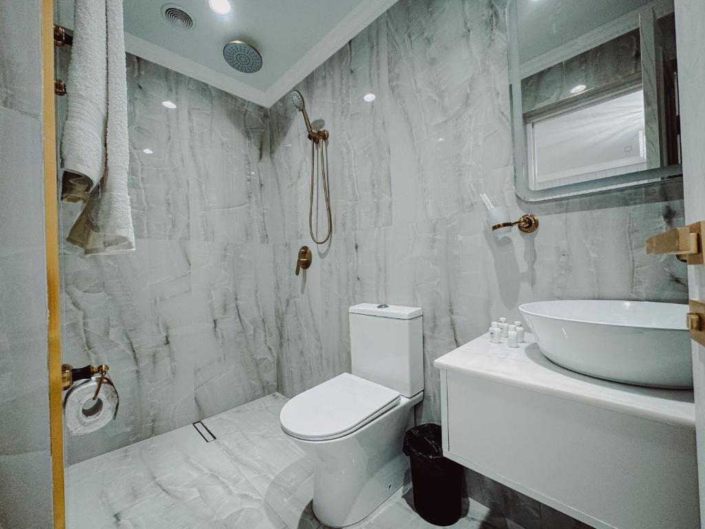 Koupelna v ubytování Old Yerevan Boutique Hotel
