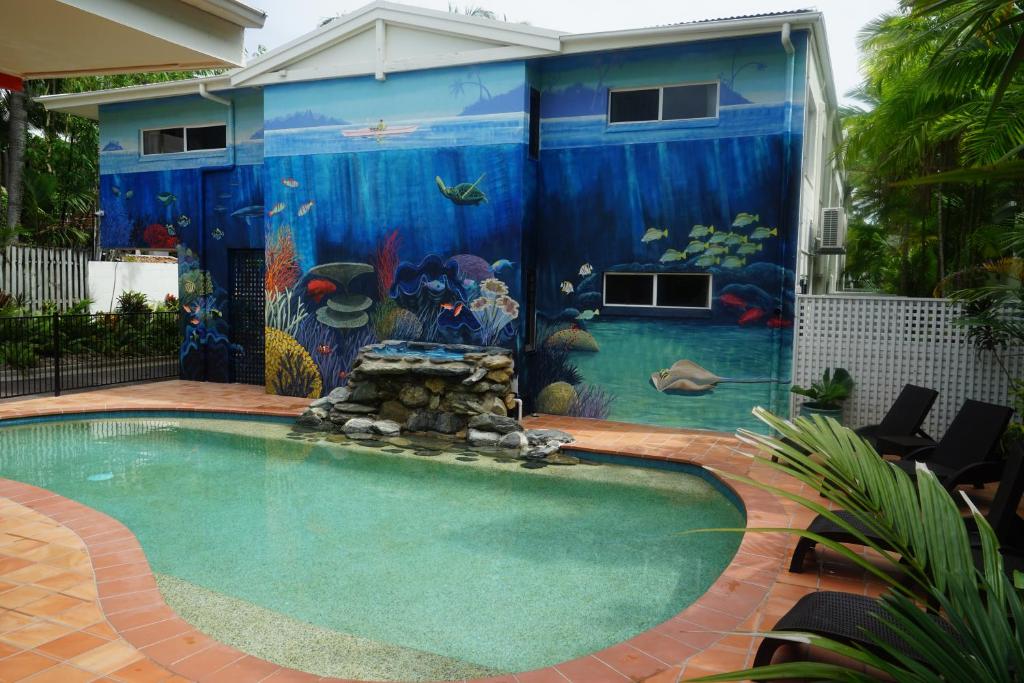 Bazén v ubytování Port Douglas Motel nebo v jeho okolí