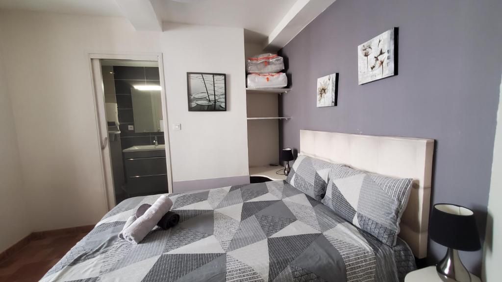 REPUBLIQUE Centre - 18