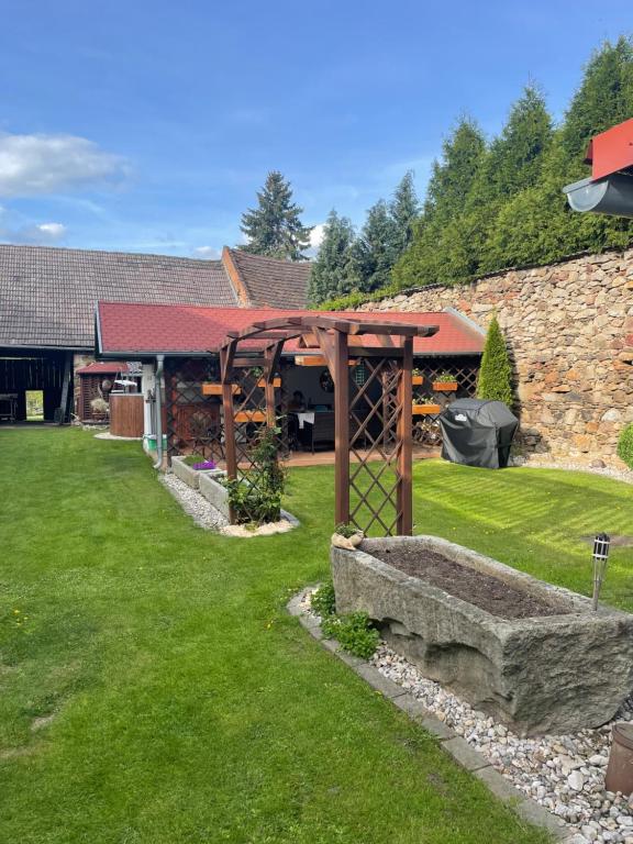 Zahrada ubytování Apartmán u Poustevníka