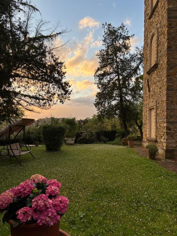 Vonkajšia záhrada v ubytovaní CASA LA TORRE un castello alle porte di Firenze