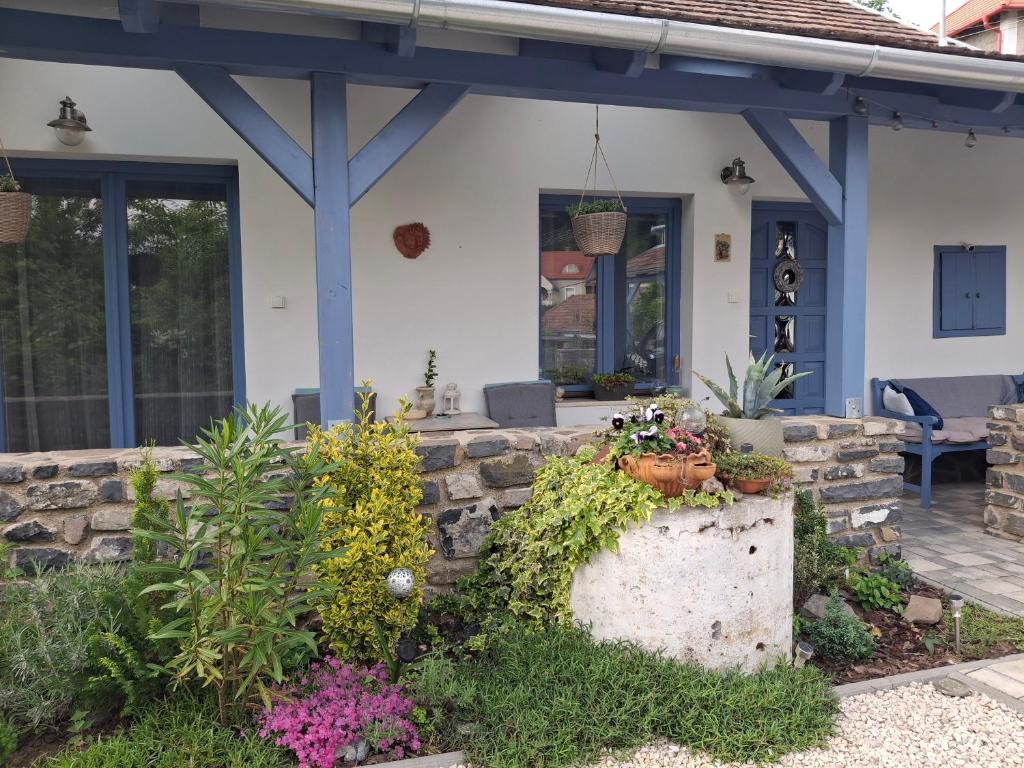 Giardino di Kékbazalt Vendégház
