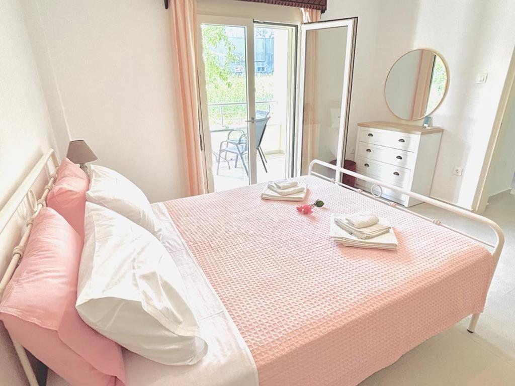 Fotografie z fotogalerie ubytování Maria's Town House with private parking v destinaci Skiathos