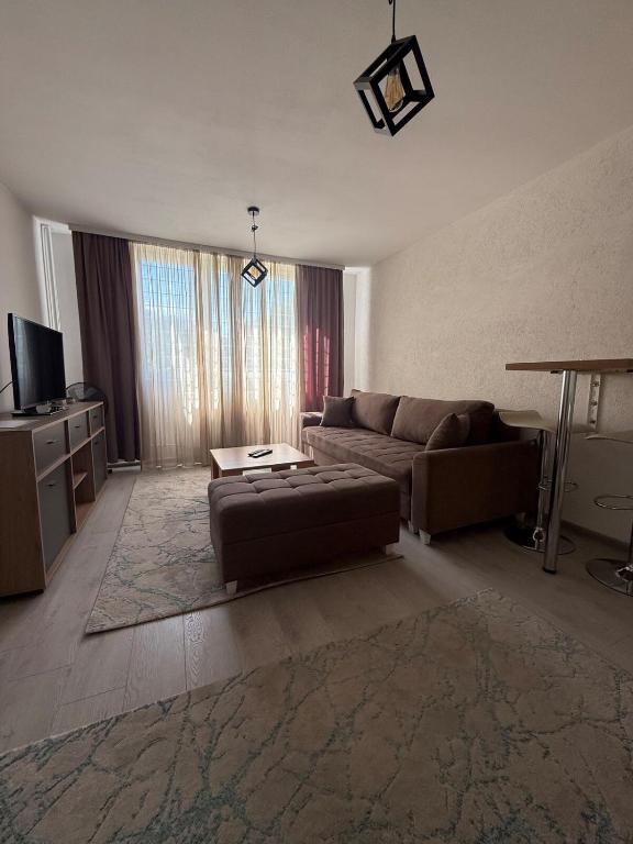 Μια τηλεόραση ή/και κέντρο ψυχαγωγίας στο Mini Urban Sarajevo