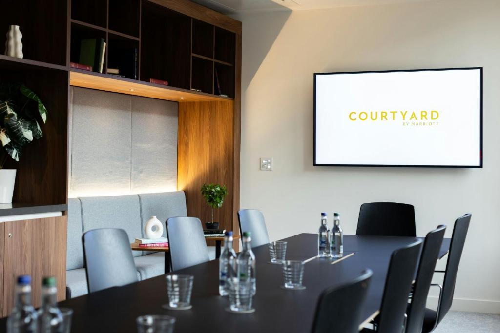 Courtyard by Marriott Glasgow SEC - Resim 40
