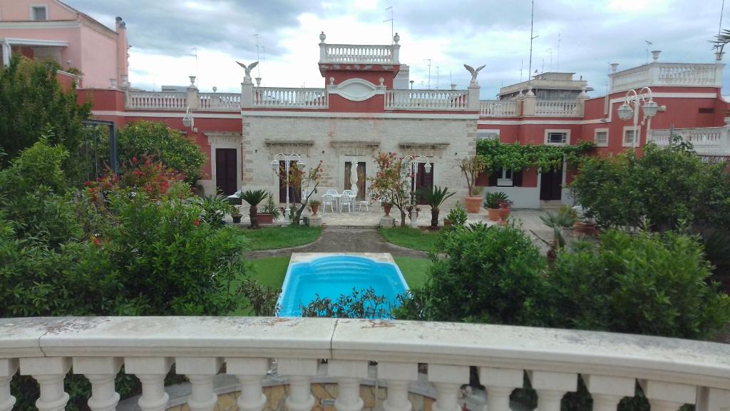 Bazén v ubytování Villa Ida in Bari nebo v jeho okolí
