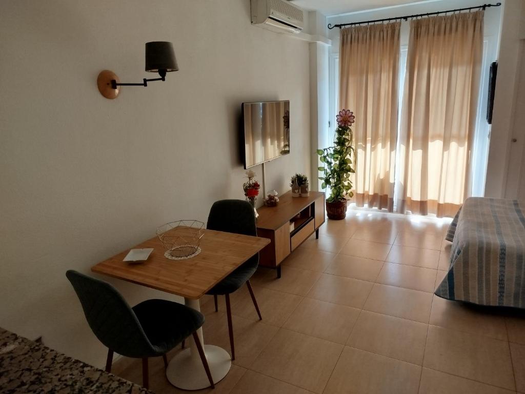 Postel nebo postele na pokoji v ubytování Estudio 629 en Edificio Minerva - Benálmadena