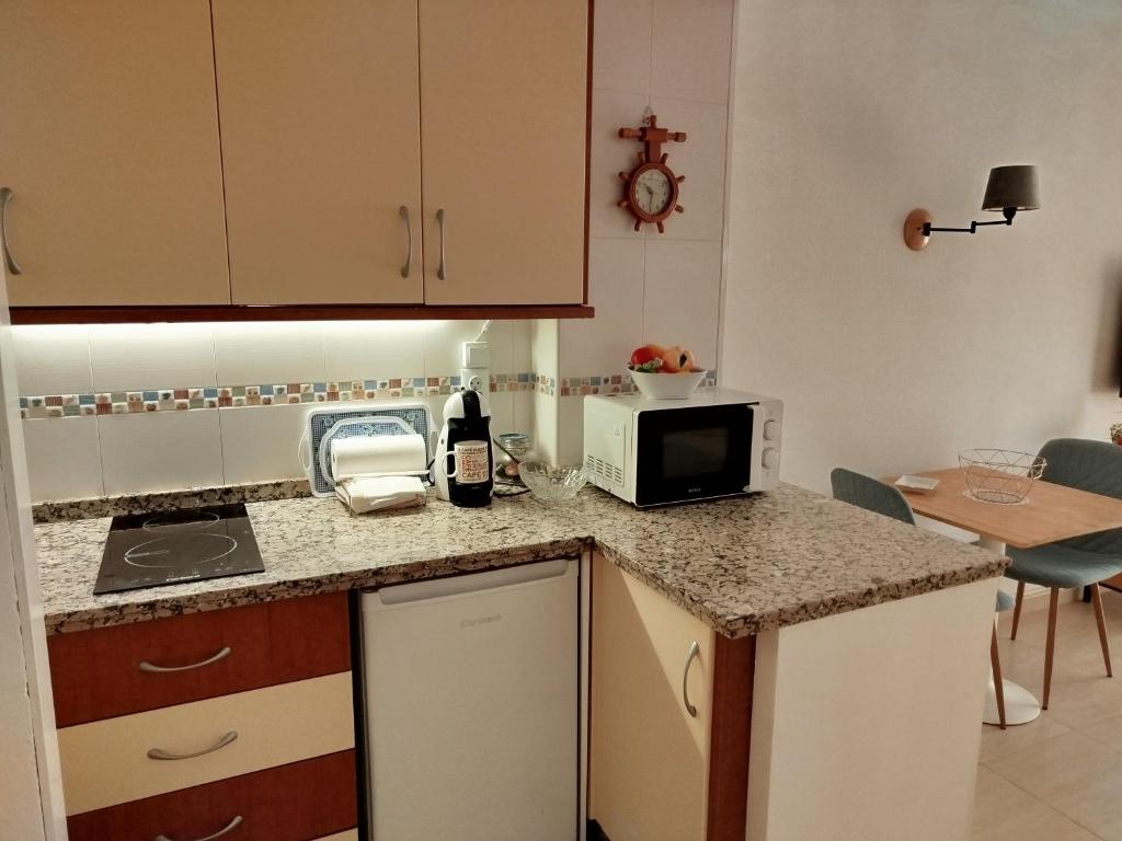 Kuchyň nebo kuchyňský kout v ubytování Estudio 629 en Edificio Minerva - Benálmadena