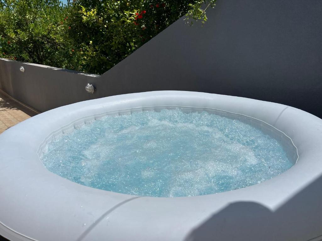 Fotografie z fotogalerie ubytování Estia Project, Leisure - Billiards - Jacuzzi v destinaci Goúrnai
