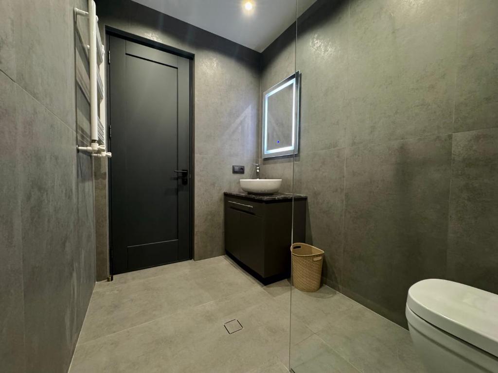 تصویر اتاق‌های Modern Designer Apartment in Yerevan - تصویر ۲