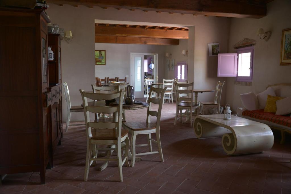 Posedenie v ubytovaní Casa Fontanino