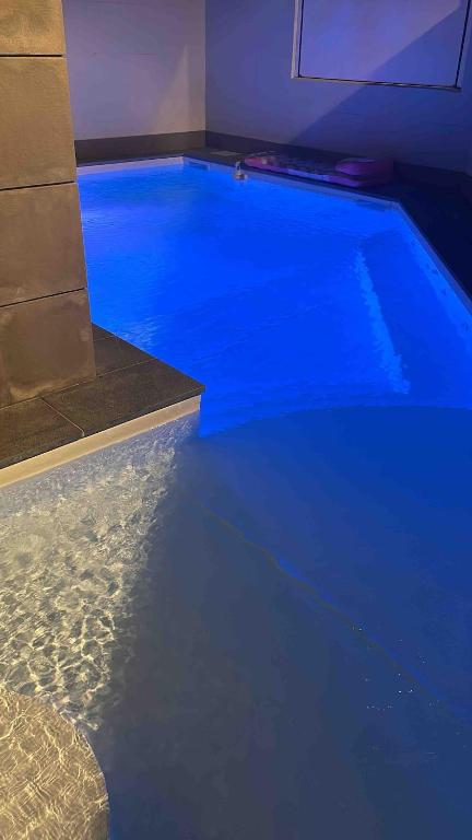 Basen w obiekcie Appartamento in città con Giardino e Piscina privati lub w pobliżu