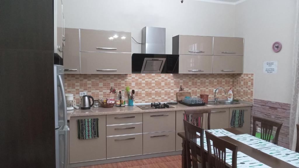 Cucina o angolo cottura di Blissful Hostel
