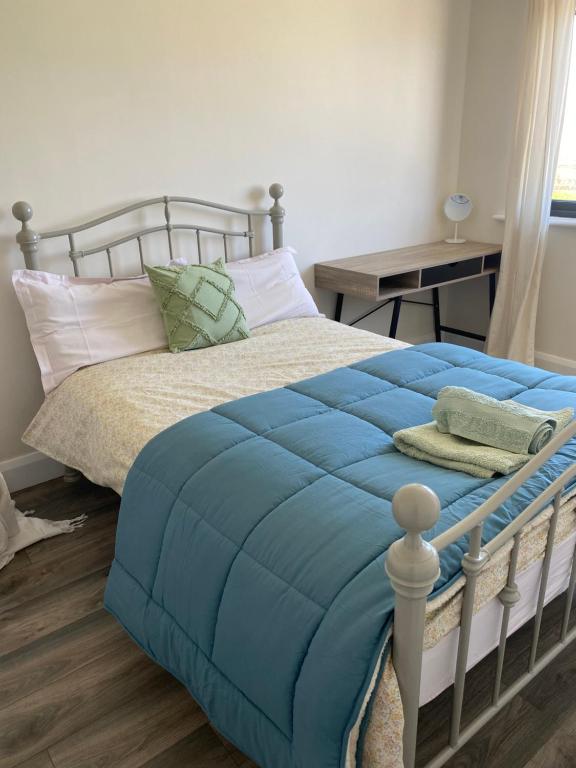 Postel nebo postele na pokoji v ubytování Blasket Views - Valentia Island home