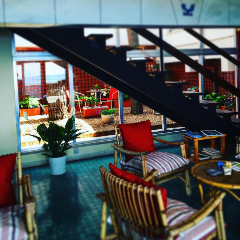 Bazén v ubytování Hotel La Scogliera nebo v jeho okolí