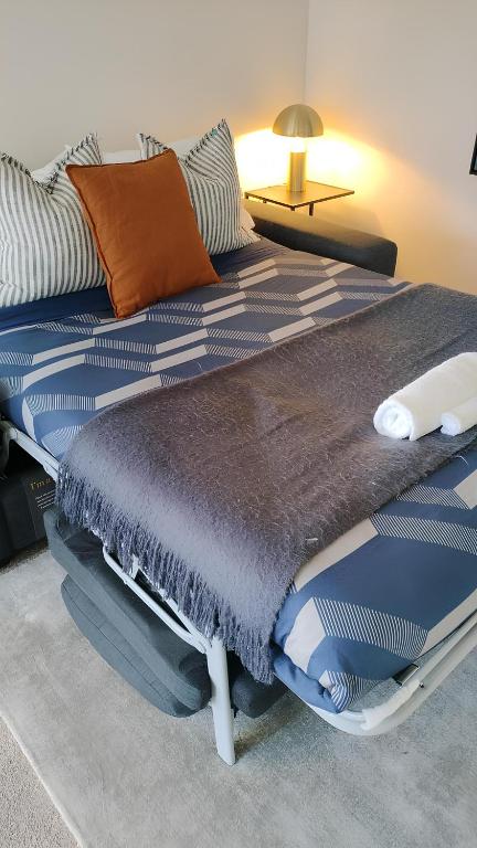 Perfect 1-Bedroom Retreat Near the Airport - Resim 28