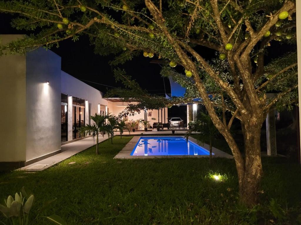 Πισίνα στο ή κοντά στο Residence in Salinitas, Los Cobanos