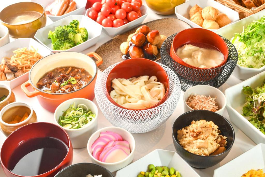 ホテルの敷地内または近くでの食事または食べ物