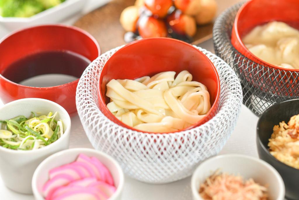 ホテルの敷地内または近くでの食事または食べ物