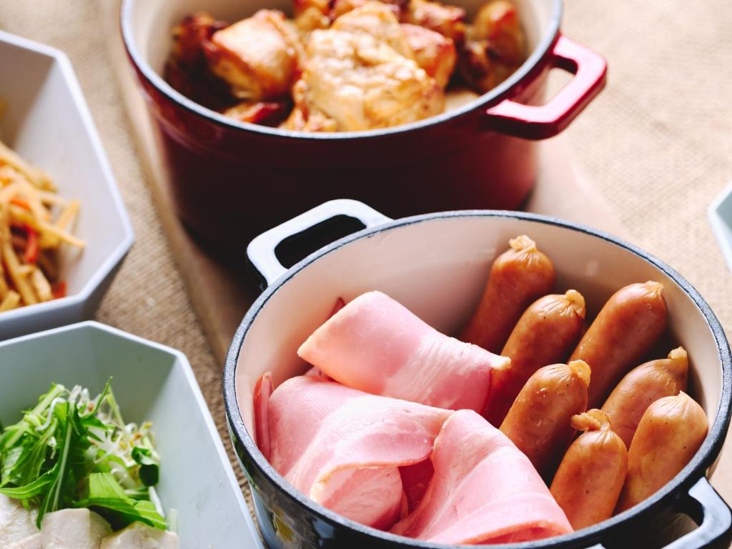 ホテルの敷地内または近くでの食事または食べ物