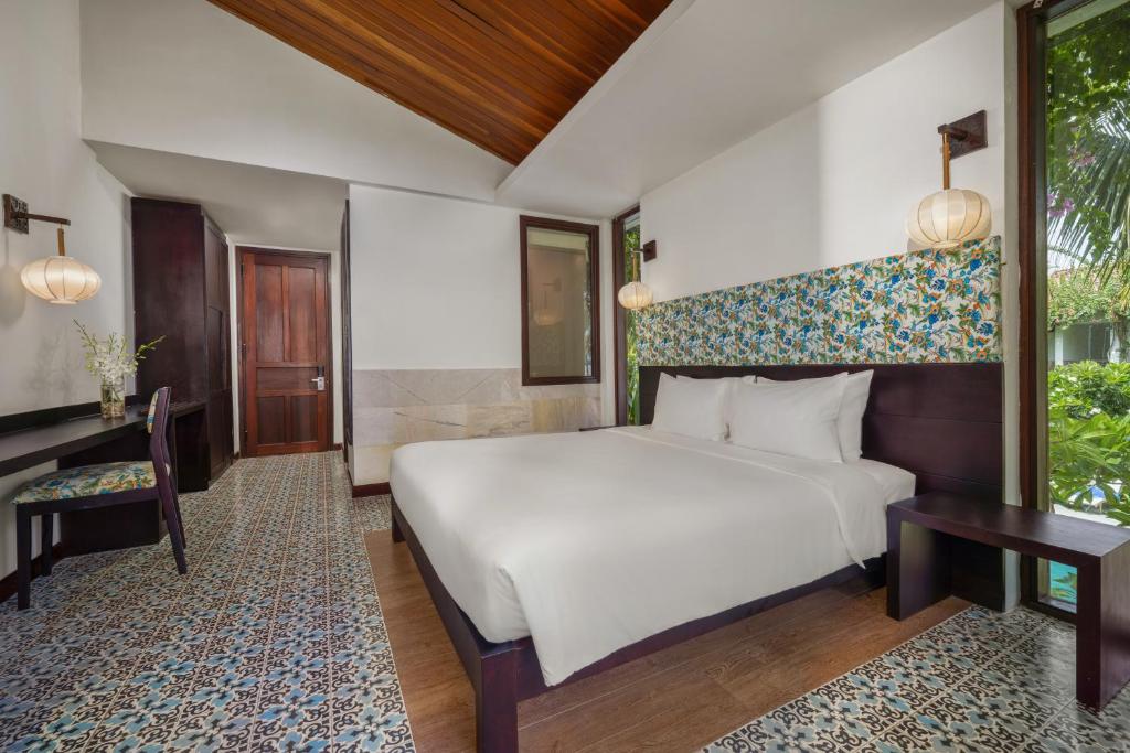 Double Deluxe River View Room