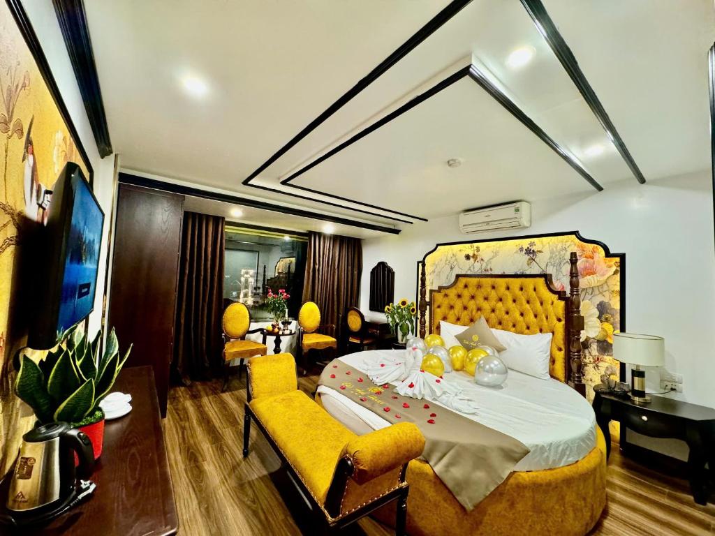 Postel nebo postele na pokoji v ubytování Bảo Anh Hotel