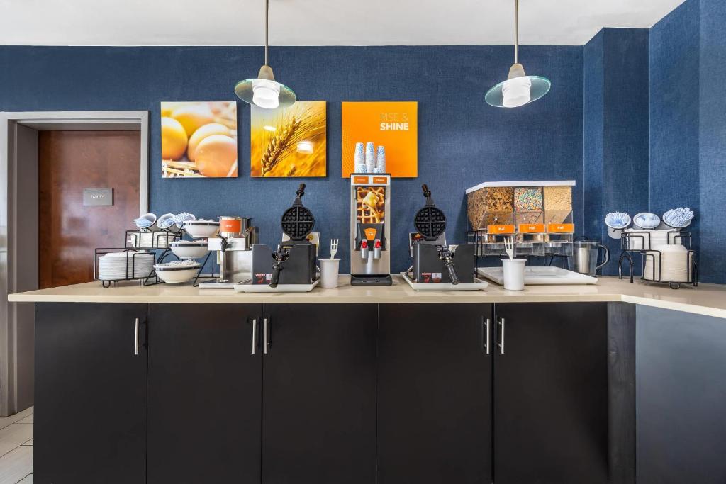 Comfort Inn & Suites Chattanooga West - Lookout Mountain photo