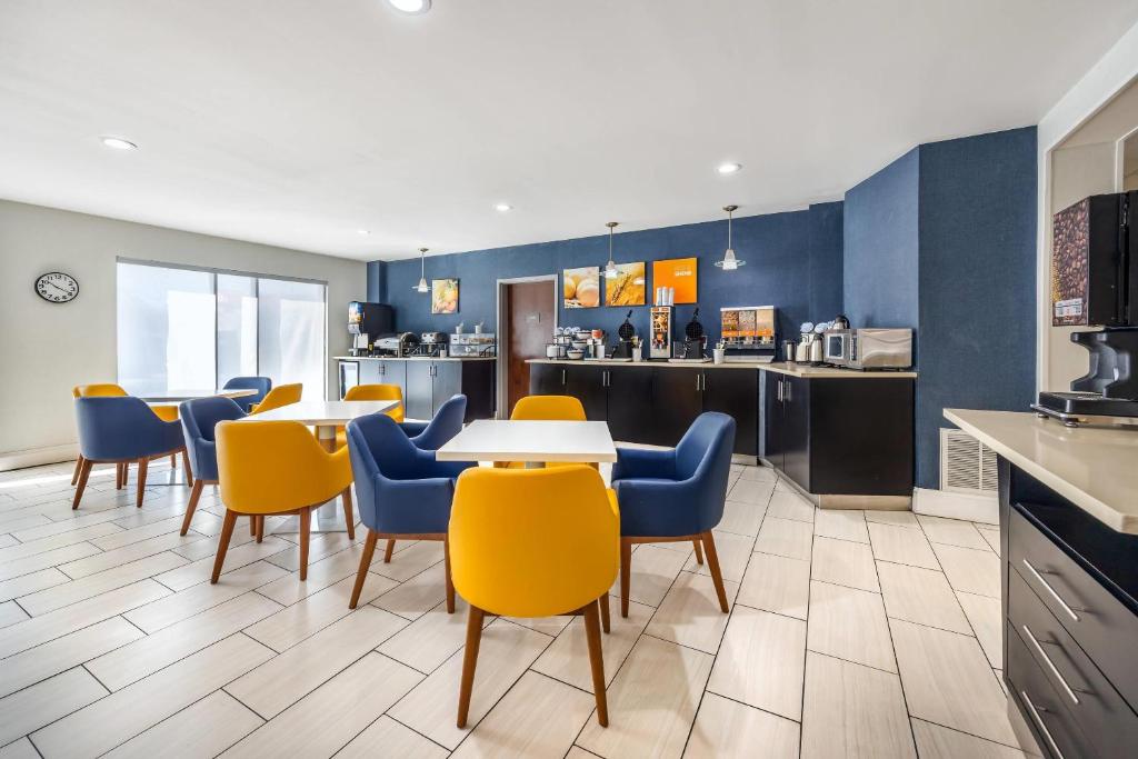 Comfort Inn & Suites Chattanooga West - Lookout Mountain photo