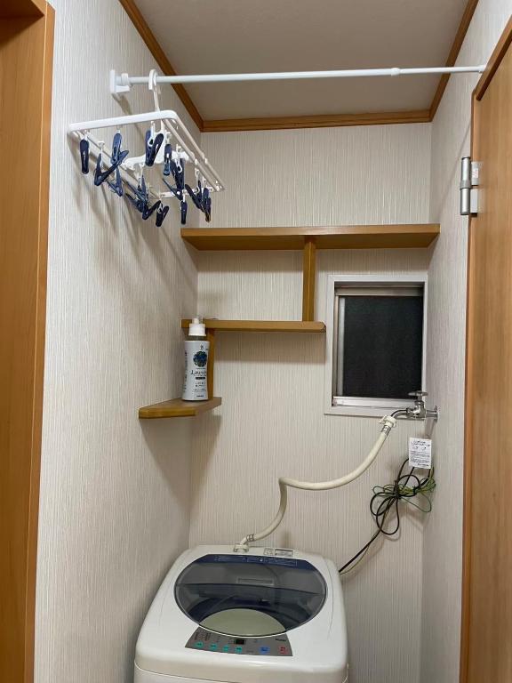 Koupelna v ubytování 西軽井沢小木屋