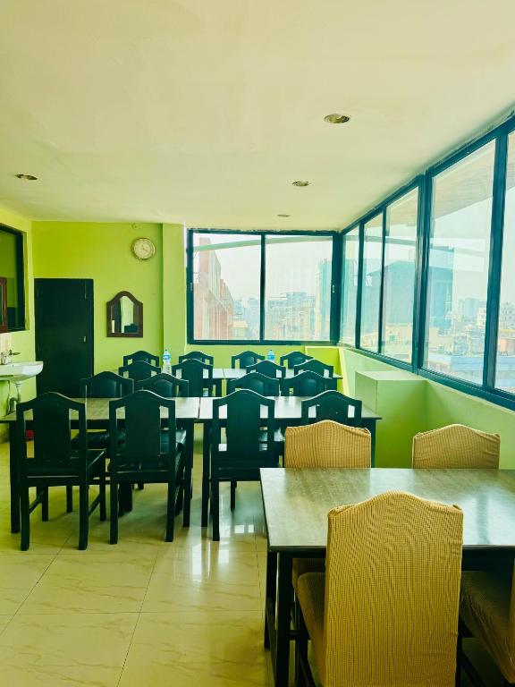 Posezení v ubytování Om Mandakini Hotel