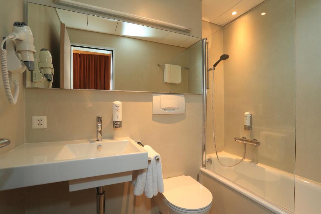 Koupelna v ubytování Hotel Elvezia Ascona