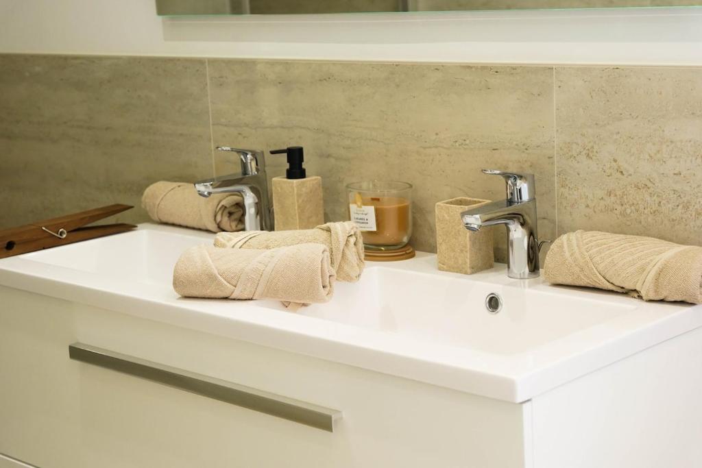 Superbe maison au calme avec stationnement gratuit – photo 3