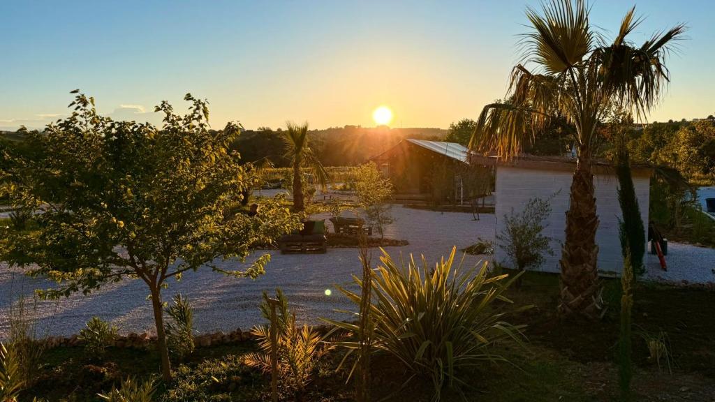 Zahrada ubytování Glamping la Yurta nel verde Luxe glampingtent
