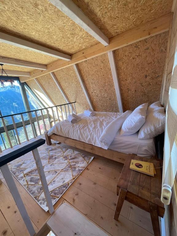 Postel nebo postele na pokoji v ubytování Nozona Villa-Dağ Evleri